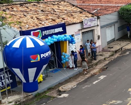 Moradores de Caxias/MA celebram a inauguração da nova loja da PortalMail